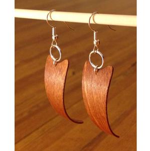 Boucles d'oreilles en bois avec motifs tribaux - Product Image 3