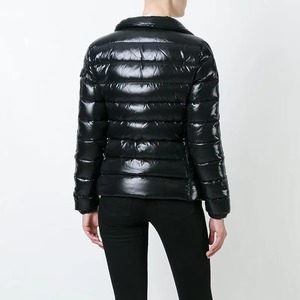 Doudoune personnalisée pour hommes de qualité supérieure Nouvelle marque Vêtements d'hiver de luxe Motif solide Respirant Faits bas quantité minimale de commande Tissu peigné - Product Image 3