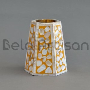 Bela Artisan's Octagon Design MOP Brûleur d'encens Incrustation d'os Encensoir d'huile essentielle Thurible Encens indien 3x3x4 pouces Ramadan - Product Image 1