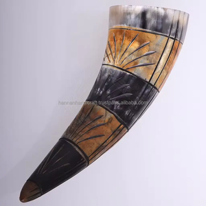 Corne à boire artisanale en corne de vache naturelle polie de style animal médiéval viking d'Inde, accessoire pour boire de la bière - Product Image 3
