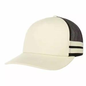 Sombrero de camionero de 5 paneles, ala plana, malla frontal de espuma, logotipo personalizado, ropa de calle de moda, sombrero de camionero de moda para hombres y mujeres - Product Image 1