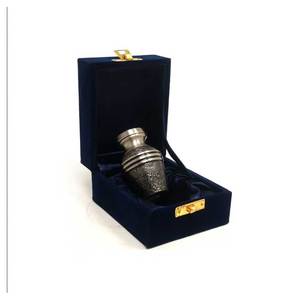 Urnas de cremación de aluminio asequibles hechas a mano en la India Proveedor de urnas funerarias para cenizas Calidad de exportación - Product Image 2