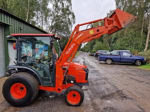 Componentes Originales de Calidad para Tractor Agrícola STw34 de 22HP con Cargador Frontal: Motor Cummins, Bomba, Caja de Cambios y Rodamientos en Venta - Product Image 4