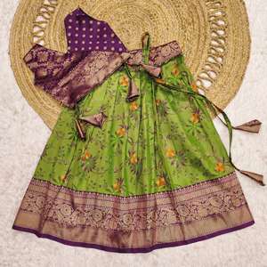 Seda suave Kanjivaram de excelente calidad con tejido Kida Lehenga Choli exportador mundial de Surat a la tarifa más baja - Product Image 3