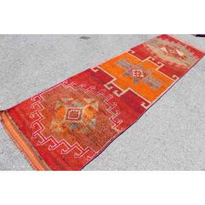 Tapis turc vintage 3x11,1 pieds, tapis en laine Herki rouge ombré - Product Image 2