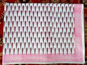 Couverture de Table en pur coton moderne personnalisable faite à la main avec colorant végétal naturel pour salle à manger - Product Image 4