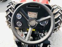Traktor Pertanian Massey Ferguson 290 Merah 4WD Penggerak Roda Gigi Traktor Produktivitas Tinggi Untuk Penggunaan Pertanian