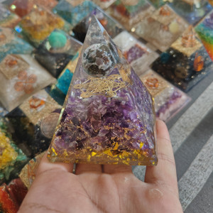 Pyramide en agate de qualité supérieure pour la guérison par l'orgonite, protection contre les ondes électromagnétiques, pyramides métaphysiques, pyramide en orgonite faite à la main - Product Image 4