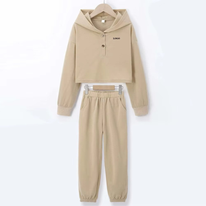 Ensembles de survêtements deux pièces à capuche et col boutonné pour filles, collection hiver, vente en gros, avec pantalon de survêtement et pull - Product Image 4