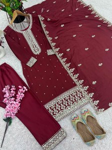 Sari Tradicional Bordado Listo para Usar, Ropa Festiva Especial para Adultos, Diseño Personalizado de Seda para Invierno + Blusa - Product Image 5
