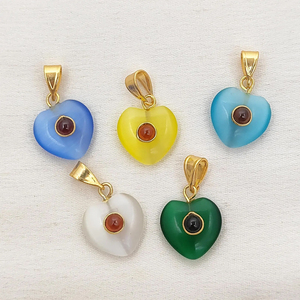 Colgante de Piedra Ojo de Gato Monalisa de 14 mm, Forma de Corazón Abultado, Chapado en Oro, Plata de Ley 925, Colgante con Argolla, Amuleto de Ojo de Gato Hecho a Mano - Product Image 1