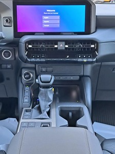 Toyota Land Cruiser Serie 250 Primera Edición 2024, SUV 4x4 de 4 Puertas, Certificado, Limpio y Poco Usado, Transmisión Automática, Volante a la Izquierda, Color Oscuro - Product Image 3