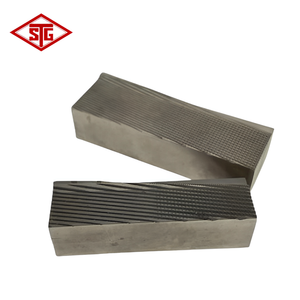 Machine à vis à double plateau KONFU, poinçonnage, moule, acier, fabriqué à Taiwan - Product Image 2