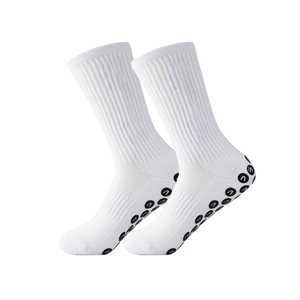 Venta al por mayor de alta calidad grueso suave antideslizante agarre calcetines Venta caliente logotipo personalizado tripulación calcetines deportivos para fútbol baloncesto - Product Image 1