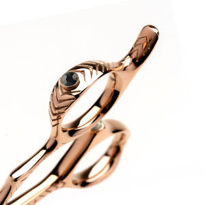 Ciseaux de coiffeur professionnels en acier inoxydable de luxe outil de beauté de coupe de cheveux léger à la main manche en céramique pointe de lame tranchante - Product Image 5