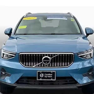 2023 pour UTILISÉ 2023 V o I v o XC40 B5 Plus Thème sombre - Product Image 1