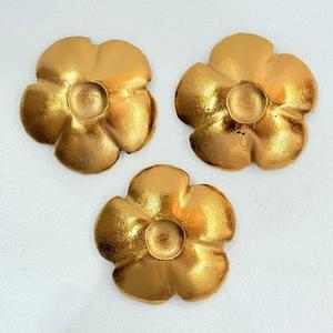 Juego de 3 Tazones para Frutos Secos de Aluminio con Forma de Girasol, Diseño Moderno y Lujoso, Hechos a Mano y Ligeros para Frutas y Aperitivos - Product Image 2