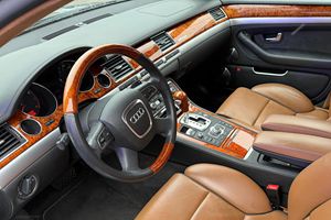 Audi A8 L W12 d'occasion de 2008, environ 18 800 milles, 450 ch, W12, effet bleu perle nordique, non modifiée - Product Image 4