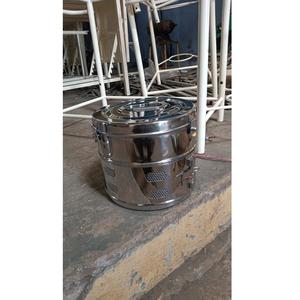 Tambour de dressage en acier inoxydable de haute qualité avec couvercle de verrouillage et poignée pour une utilisation hospitalière disponible à un prix abordable - Product Image 1