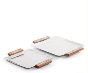 Plateau de service en métal pour la décoration de table de dîner d'hôtel à la maison taille/couleur/logo personnalisable finition polie à la main ISO9001 - Product Image 1