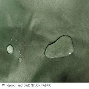 แจ็คเก็ตบอมเบอร์สีเขียว ผลิตตามแบบ OEM ออกแบบเองได้ คุณภาพสูง ปักโลโก้ด้วยเทคนิค Emb  ผ้าไนลอนกันน้ำ แจ็คเก็ตบอมเบอร์ทรง Ma1 สำหรับผู้ชาย - Product Image 5