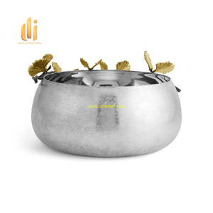 ชามเสิร์ฟของตกแต่งที่หรูหราพร้อมใบแปะก๊วยสีทองและดีไซน์กิ่งไม้ทำจากเงินที่ทันสมัยวางกลางผลไม้ขนมขบเคี้ยว - Product Image 2