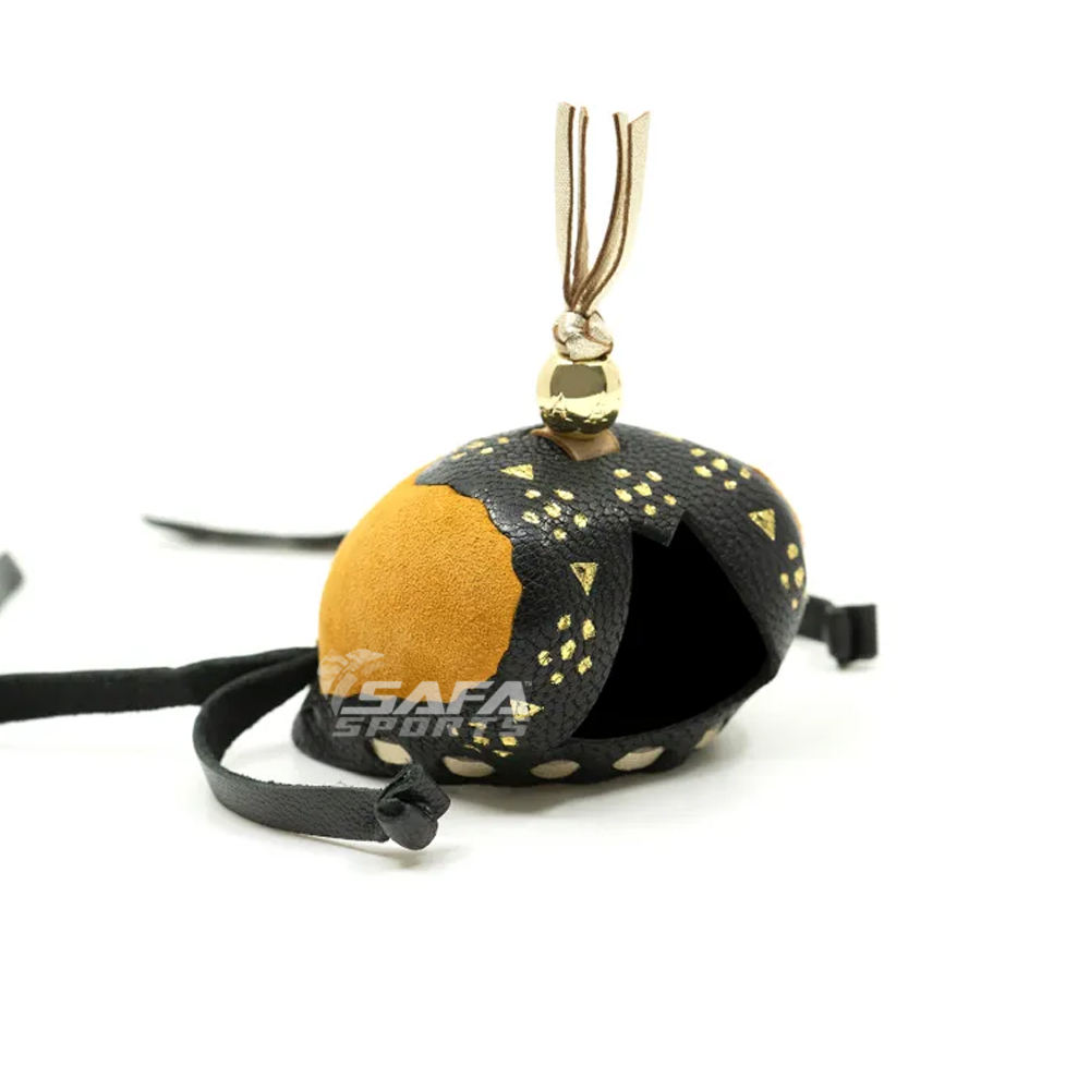 ฮู้ดเหยี่ยวดำ &amp; เหลือง