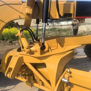 Motoniveladora Caterpillar <span class=keywords><strong>140H</strong></span> con Motor y Bomba, Componentes Principales para Obras Viales, Nivelación de Terrenos y Preparación de Sitios - Product Image 3