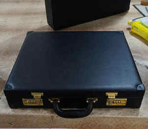 กระเป๋าหนัง PU ทำมือจากปากีสถาน - Product Image 3