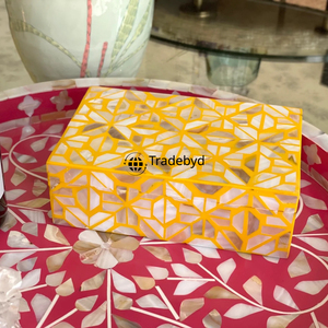 Caja con incrustaciones de fregona brillante para envolver regalos y recuerdos festivos Premium de Tradebyd - Product Image 2