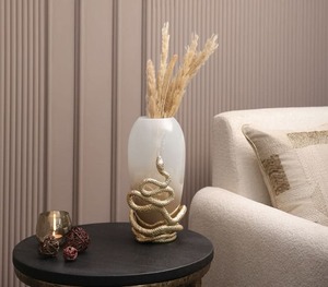 Elegante florero de alta calidad con acento de serpiente de metal dorado Impresionante centro de mesa que agrega lujo y estilo a cualquier espacio vital - Product Image 4