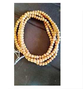 Perles en bois imprimées non polies 50gm Perles en bois colorées personnalisées en forme et taille Livraison rapide depuis l'Inde - Product Image 1