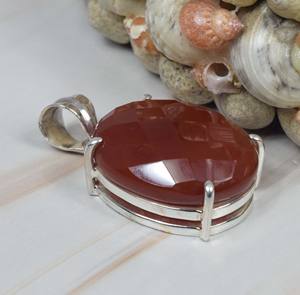 Colgante de piedra natal del mes de julio de plata de ley sólida 925 con ajuste de punta de cornalina roja e incrustaciones de bisel - Product Image 1