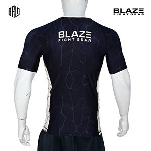 Venta al por mayor BJJ rash guard camisa de compresión diseño personalizado para ropa de gimnasia y entrenamiento físico MMA men rashguard - Product Image 4