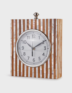 Ak Brass Estilo retro Estilo de campo Arte de metal Forma circular Reloj despertador de mesa - Product Image 3