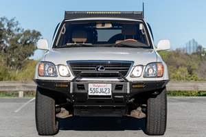 Lexus LX 470 Usado en Buen Estado, Sin Reserva, Motor V8, Tracción en las Cuatro Ruedas, Modificaciones Todoterreno, Propiedad de California - Product Image 3