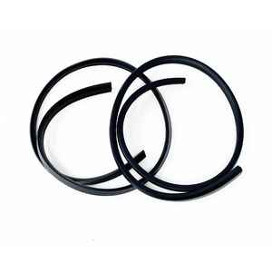 Adornos negros de imitación de cuerno Lambretta GP/DL - Product Image 1