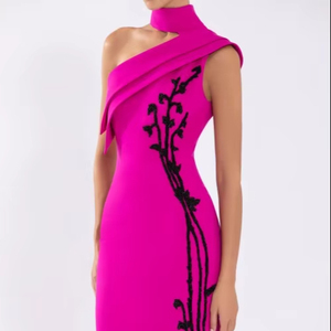 Vestido de satén con hombros descubiertos para primavera y otoño de longitud completa bordado sin mangas para mujer - Product Image 1