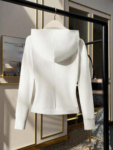 Veste à capuche à double fermeture éclair ajustée pour femme en molleton de coton avec panneau structuré à manches longues Veste décontractée de style de vie - Product Image 2