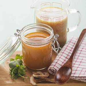 Cuillère de service artisanale en bois plaqué or, écologique, à long manche, avec finition miroir et logo personnalisé pour les fêtes - Product Image 2