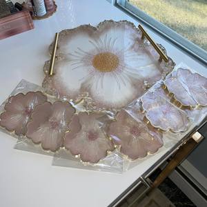 Plateau en résine transparente avec flocons d'or Organisateur de luxe pour cosmétiques et bijoux Plateau de vanité d'art en résine unique au meilleur prix - Product Image 2