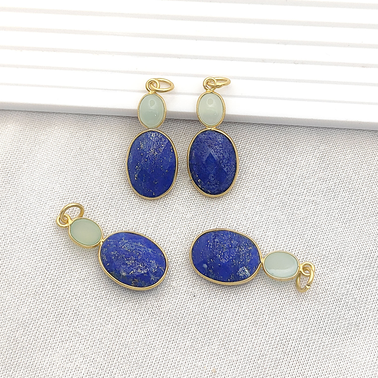 หินควอตซ์ชุบทองและไพฑูรย์