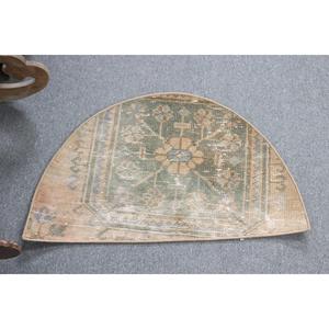 Tapis rond turc vintage 2,5x1,5 pieds, tapis floral vert en laine - Product Image 1