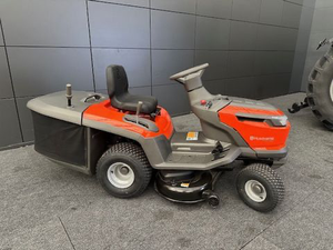 Tondeuse autoportée électrique Husqvarna TC100i 95 cm avec chargeur et bac de ramassage pour la vente - Product Image 6