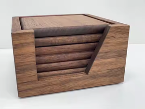 Posavasos de nogal Posavasos de madera funcionales construidos para un uso duradero por artesanía de media luna - Product Image 4