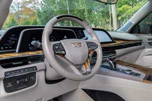 Sedán Deportivo Turbo AWD Serie 7 2024, Bajo Kilometraje, Automático, Asientos de Cuero, Volante a la Izquierda, Techo Panorámico Oscuro, R18 - Product Image 2