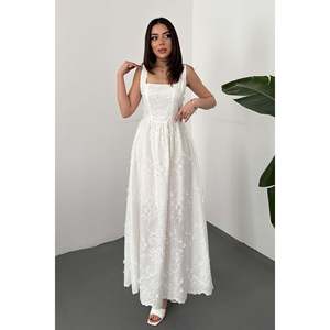 Robe blanche brodée - Blanc - Product Image 2