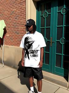 Camiseta informal de manga corta con cuello redondo para hombre, nuevo estilo 2025, punto alto de tela de algodón 100%, patrón de letras impresas de longitud corta - Product Image 2