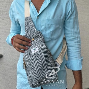 Sac à bandoulière en chanvre de l'Himalaya écologique fait à la main sac à bandoulière bio Boho pour voyage, randonnée et usage quotidien design unisexe - Product Image 1