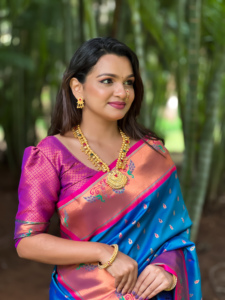 Hermoso Sari de Seda Paithani para Mujer con Tejido Zari y Diseño de Motivos Meenakari para Fiestas y Uso Casual - Product Image 2